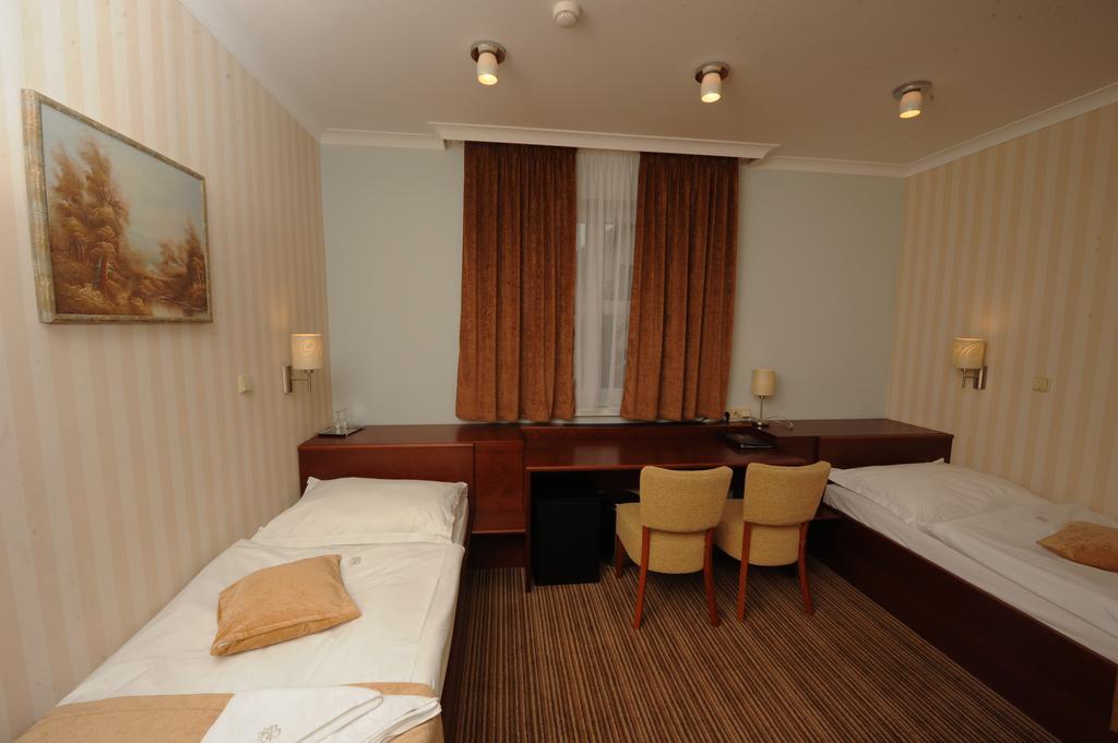 Hotel Encian Rajecké Teplice Exteriér fotografie